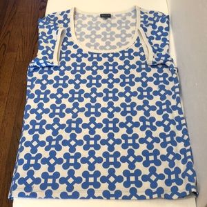 Melly M short sleeve top! Size M. 92% Nylon and 8% Spandex. Gently worn